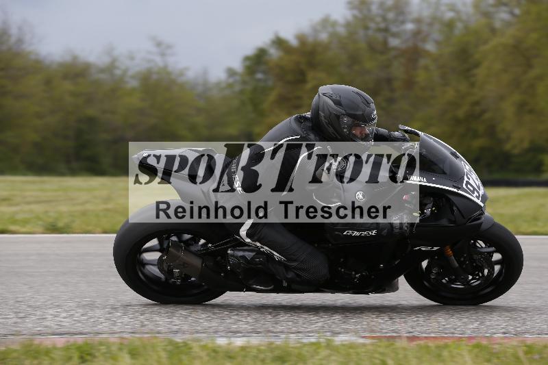 /Archiv-2024/13 22.04.2024 Plüss Moto Sport ADR/Freies Fahren/925